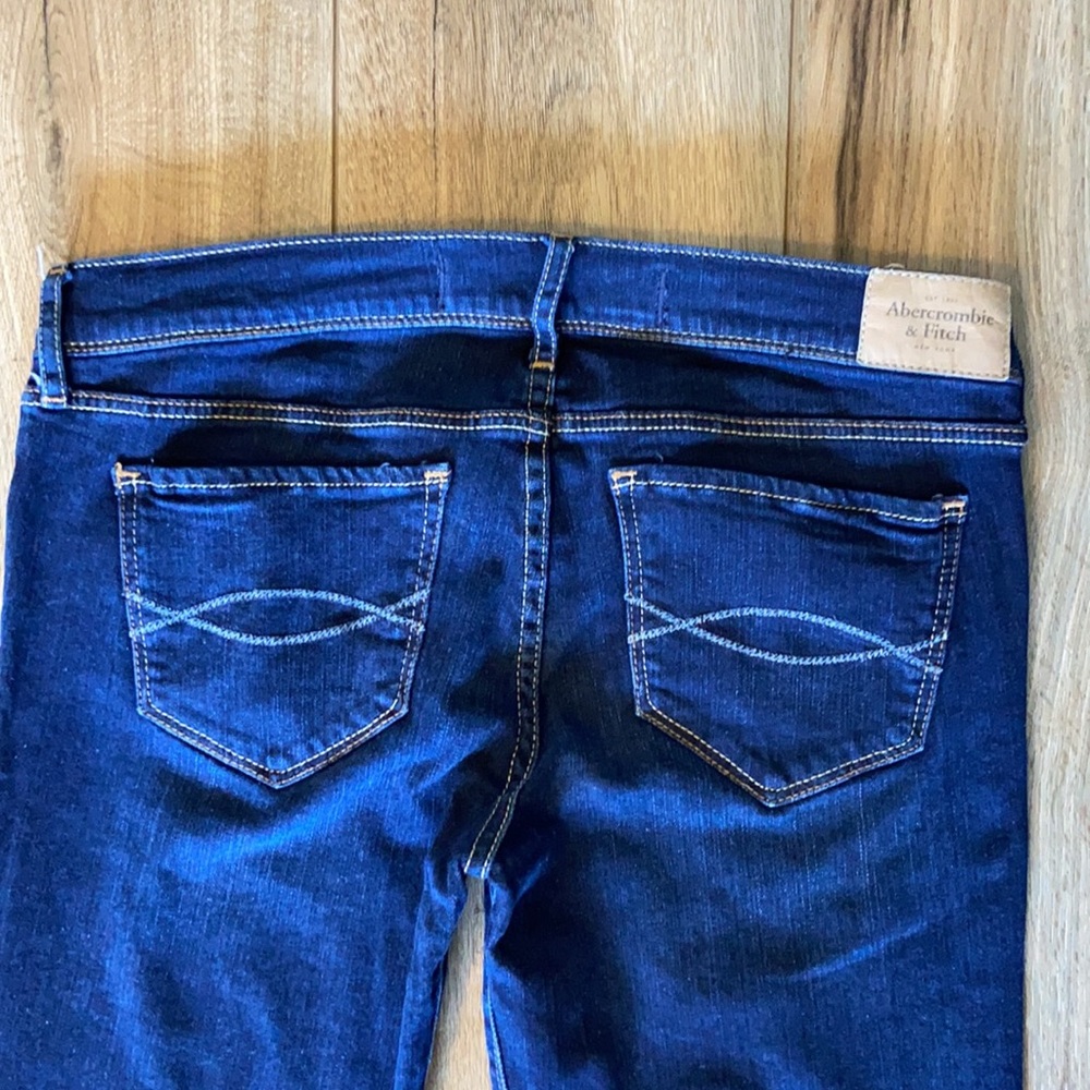 A&F Straight Leg Jeans - Picture 4 of 4